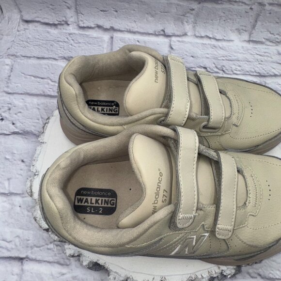 New Balance Women 577 V1 Wide Hook & Loop Leather Walking Shoes Size 8EE WW577VB - Picture 8 of 8